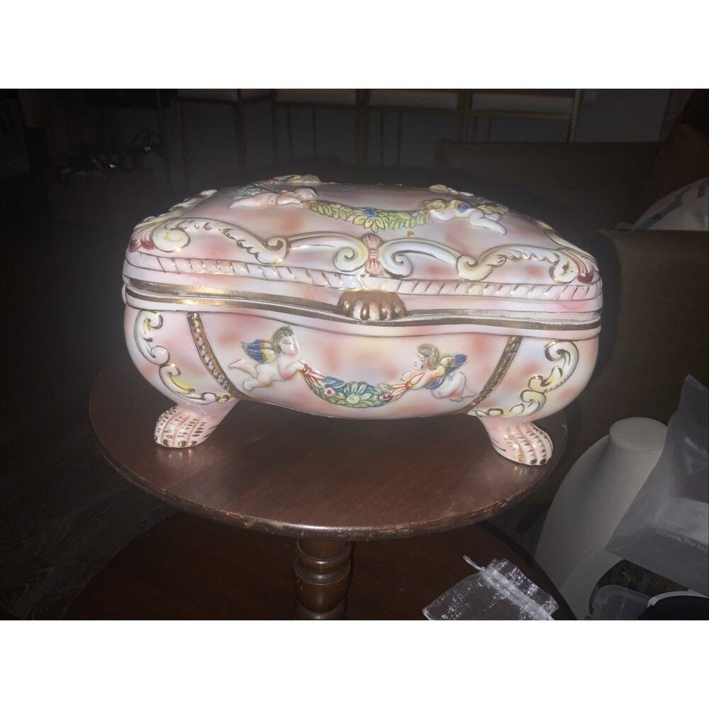 VINTAGE Ardalt Capodimonte Corona Italian Porcelian Footed Signed Dresser Box